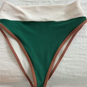 Beach Riot Emmy Bottom Size M